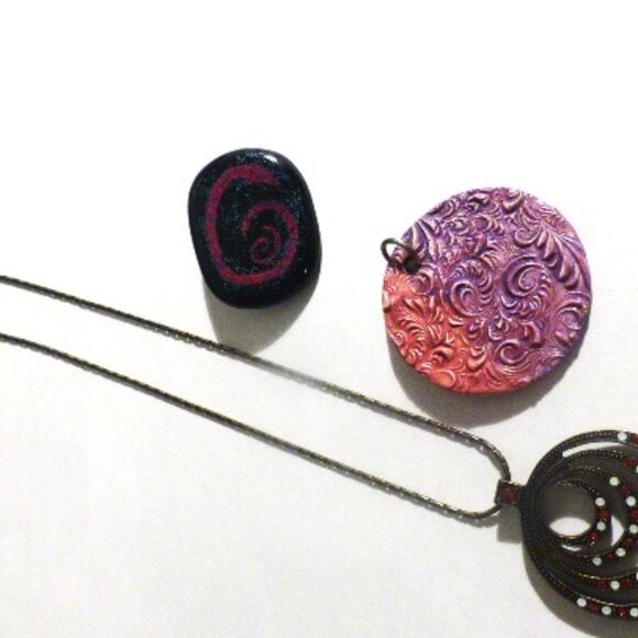 JEWELRY LOT Chain Opaline & Orange Rhinestone Necklace Ombré Medalian Pendant - Picture 2 of 9